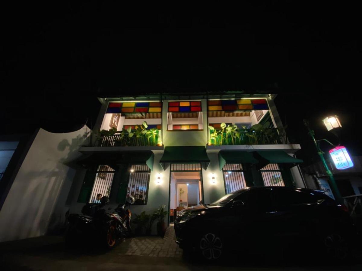 Javaku Hostel Джокякарта Екстериор снимка